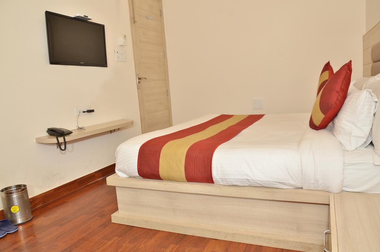 Hotel Temple Inn Amritsar Exterior photo
